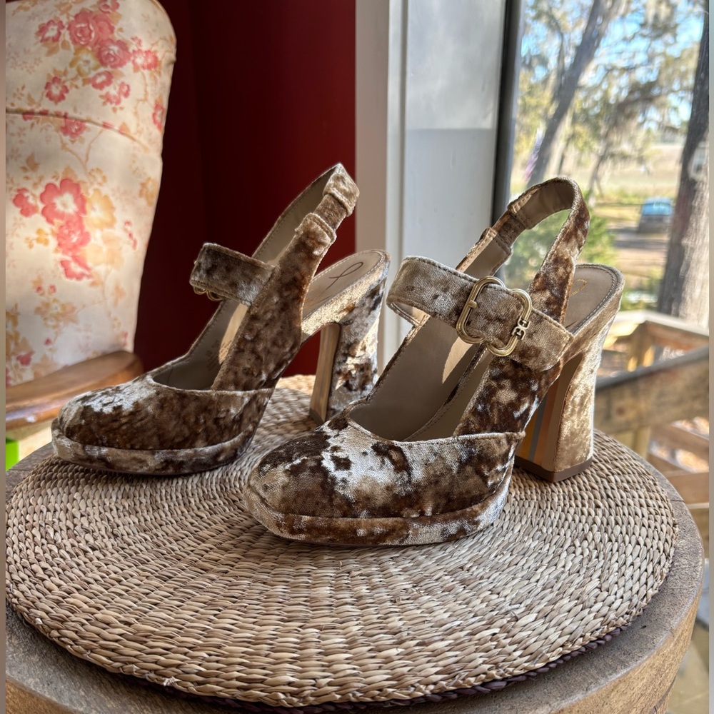 Stylish Women's Brown Velvet Heels